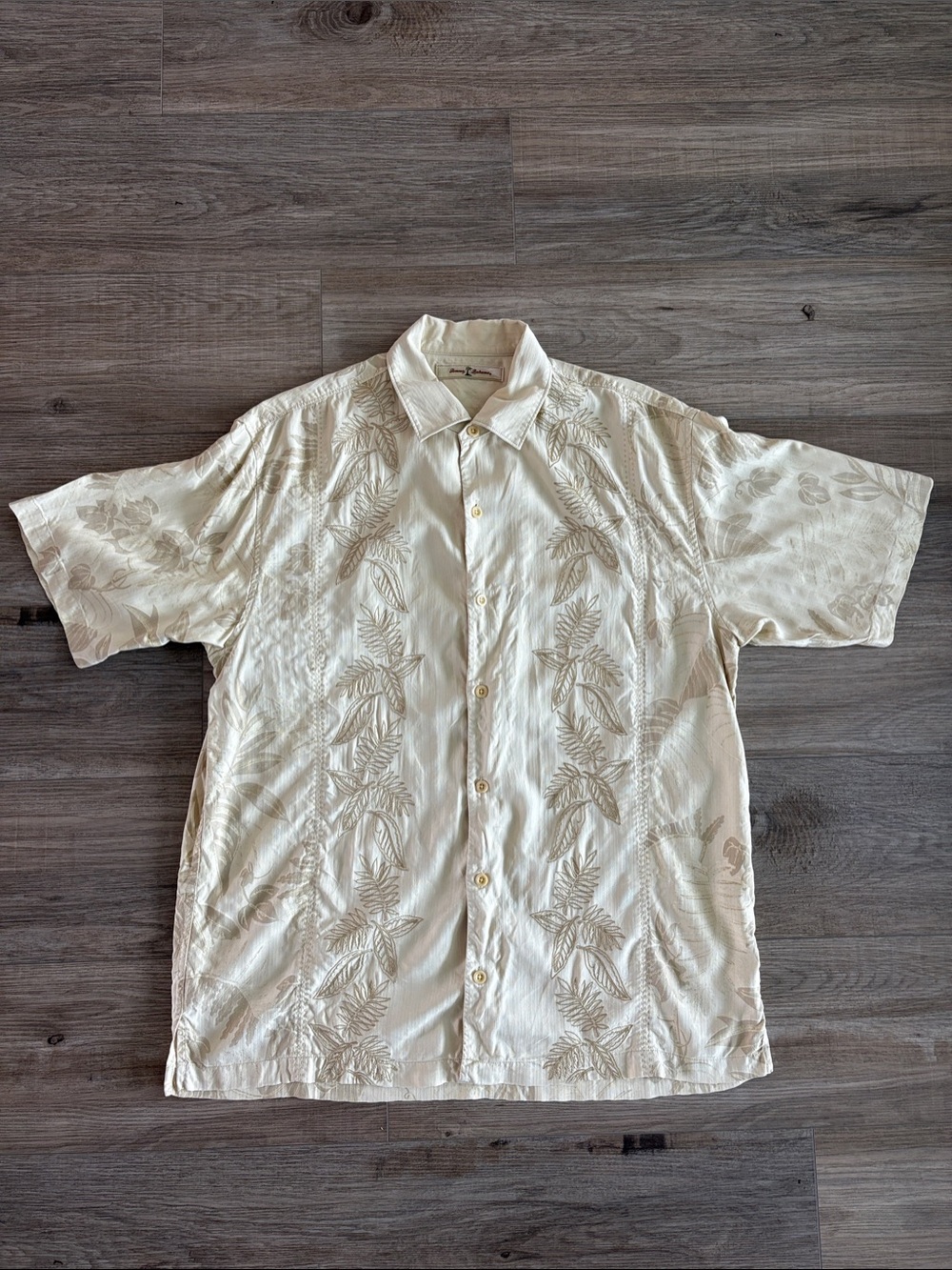 Tommy Bahama Cream Tropical Jacquard Short-Sleeve Button-Up Shirt. 100% Silk